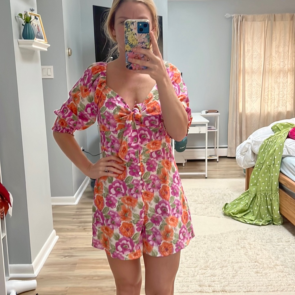 Floral romper with buttons and front tie